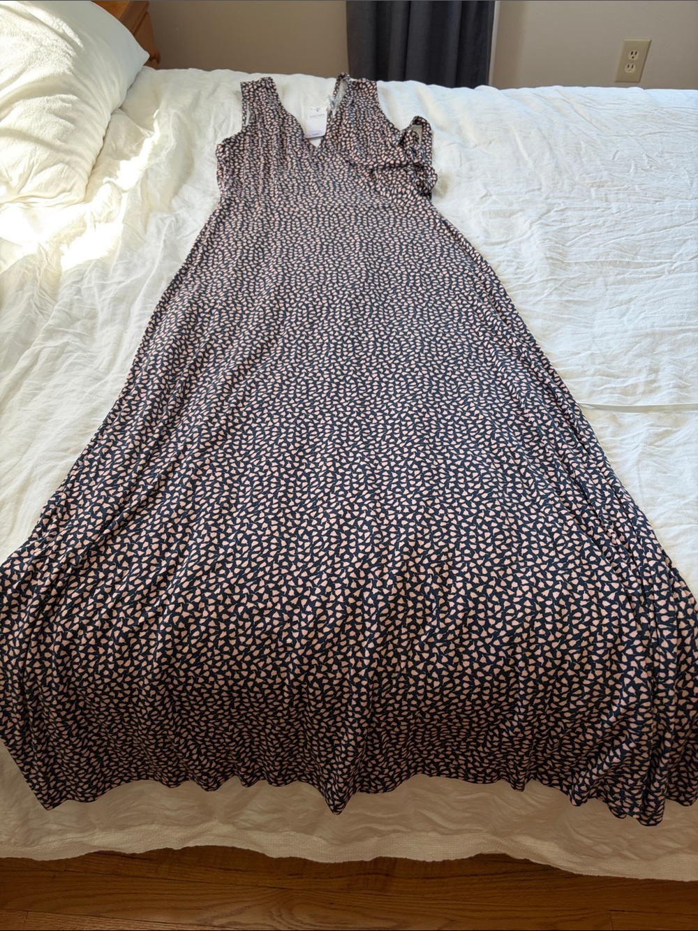 V-Neck Black Maxi Dress with Pink Heart Print
